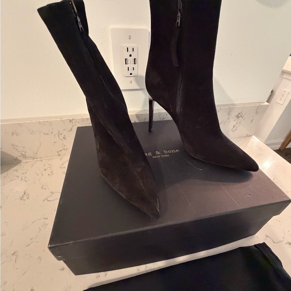 Rag & Bone black suede boot - size EU 38 or 7.5/8 us (new never worn)
